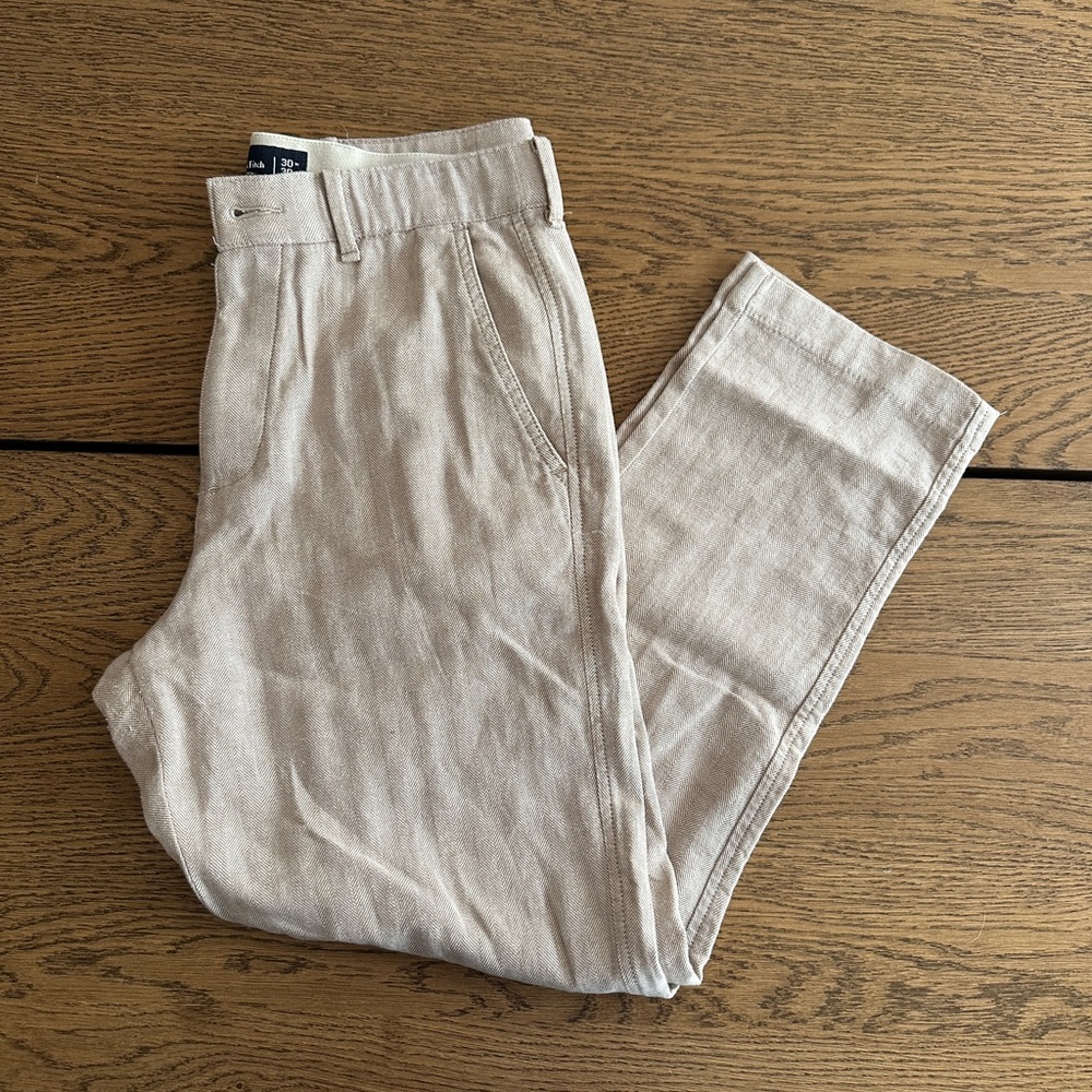 Abercrombie men’s lightweight dress pant